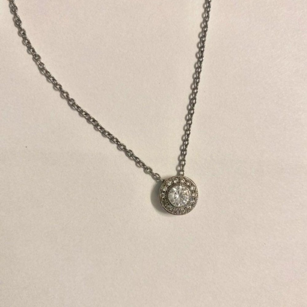 Round Diamond Halo Pendandt